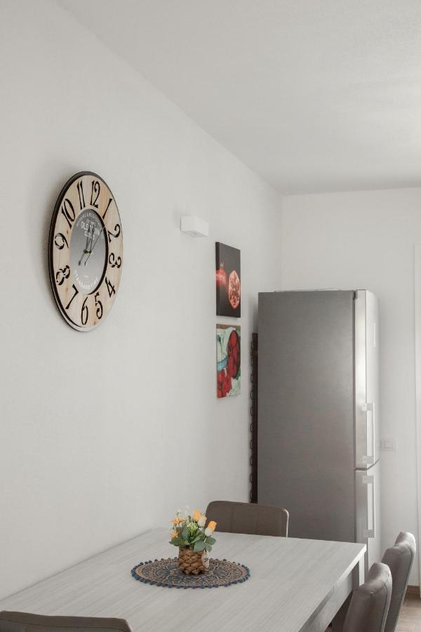Pula Residence - Via Delle Rose ภายนอก รูปภาพ