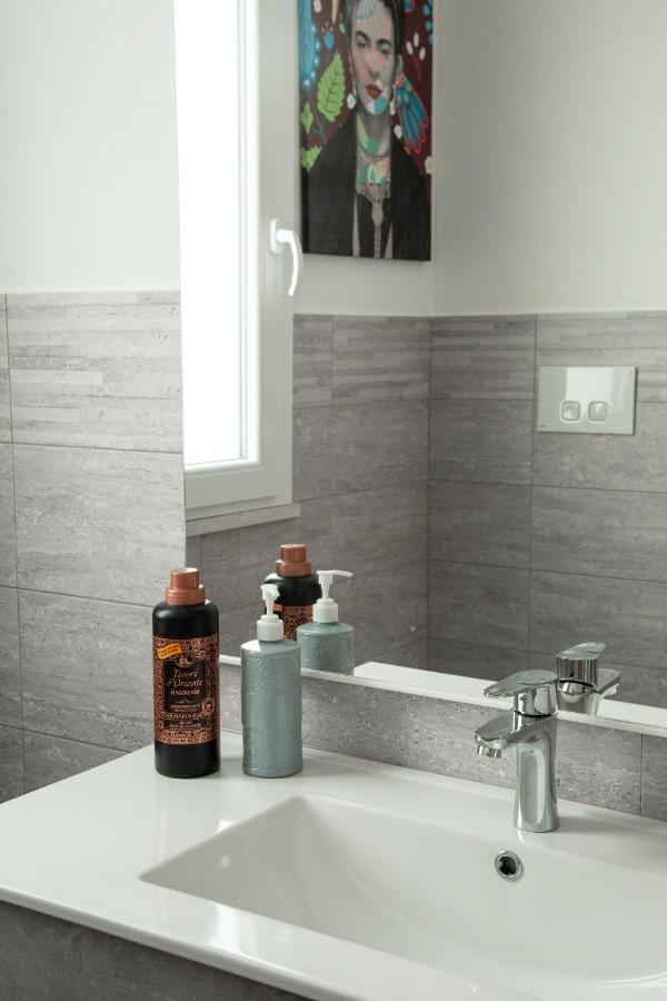 Pula Residence - Via Delle Rose ภายนอก รูปภาพ